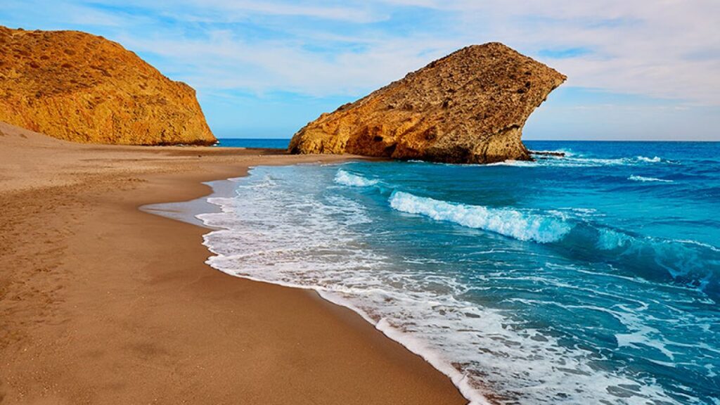 Monsul Beach